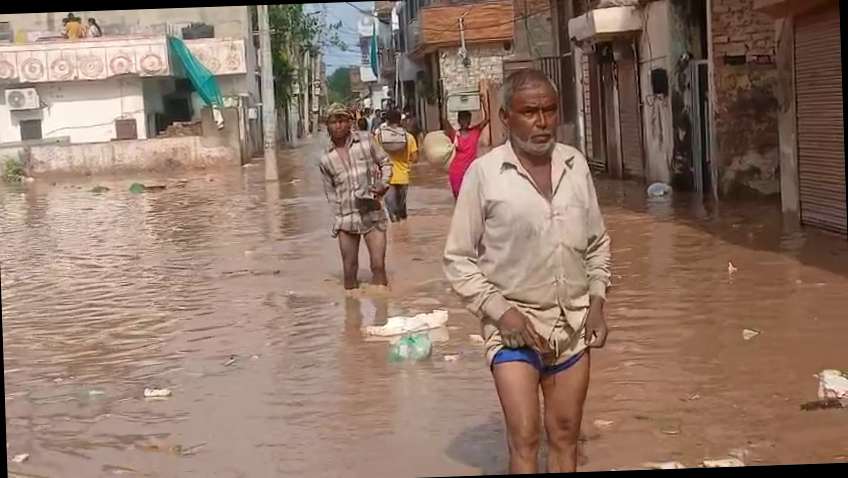 <p><strong>अंबाला में टांगरी नदी उफान पर: पहाड़ों में बारिश से मैदानी इलाकों में बढ़ा जलस्तर, निचले इलाकों में घुसा पानी, प्रशासन ने जारी किया अलर्ट</strong></p>