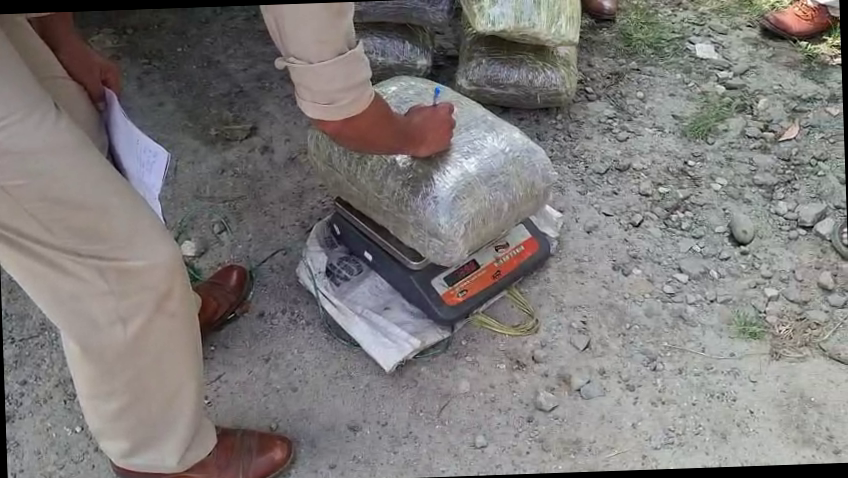 <p><strong>लारी से 31 किलो गांजा बरामद, पुलिस की मौजूदगी भांपकर तस्कर फरार</strong></p>