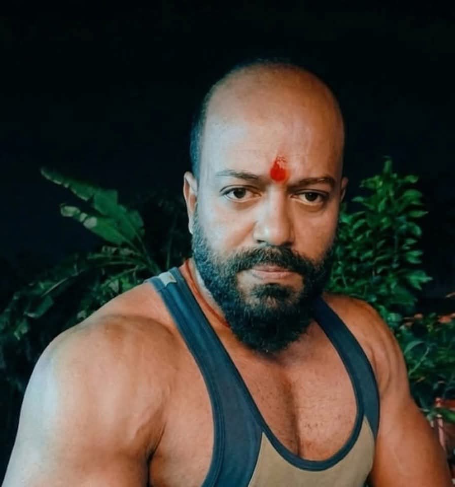 <p><strong>Early Morning Shootout in North Dum Dum: Notorious Criminal Raja Dutta Shot Dead, Two Associates Critically Injured</strong></p>