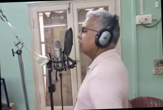 <p><strong>राजनीति के बाद अब गायक बने दिलीप घोष, गाया 'झालमुड़ी' गाना</strong></p>