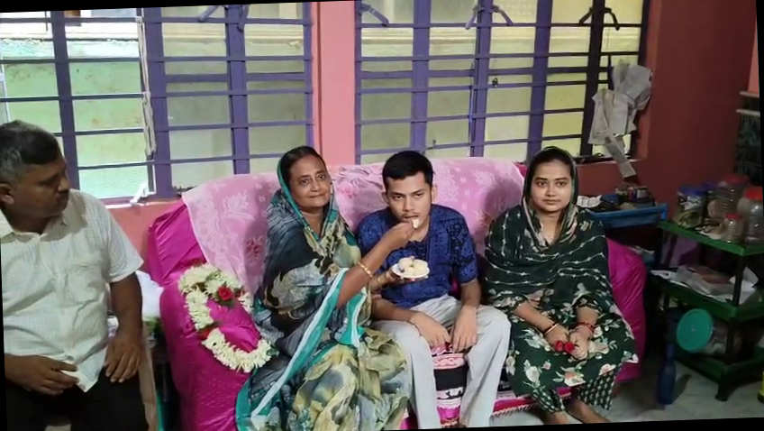 <p><strong>सुदूर गाँव के मेधावी छात्र मसीदूर हुसैन की नीट में बड़ी सफलता, हासिल किए ६१८ अंकमुर</strong></p>