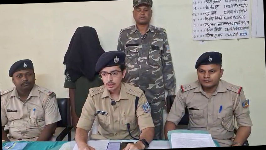 <p><strong>कराईकेला बाजार में हथियार के साथ युवक गिरफ्तार, देसी कट्टा और बाइक बरामद</strong></p>