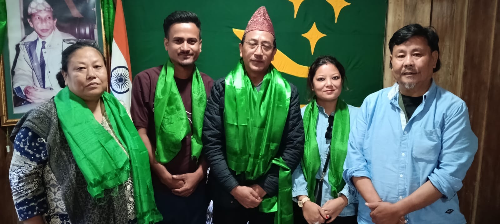 <p>गोरामुमो अध्यक्ष मन घिसिंग से विभिन्न क्षेत्रों के प्रतिनिधियों की सौहार्दपूर्ण मुलाकात, समसामयिक राजनीतिक मुद्दों पर व्यापक चर्चा</p>