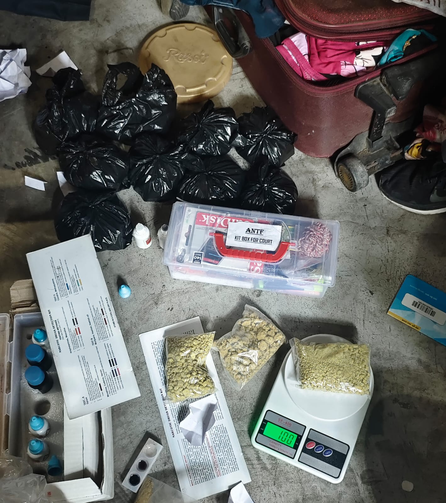 <p><strong>STF West Bengal's ANTF Wing Raids Ultadanga, Female Drug Peddler Arrested with Heroin Worth Rs 81 Lakh</strong></p>
