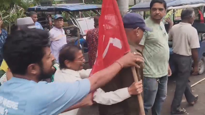 <p><strong>कांचरापाड़ा में गर्मी के बीच रेल अधिकारी को मंजूरी के संकेत के साथ, सीपीआईएम का आरोप-बीजेपी ने किया हमला; सहयोगियों ने आरोप-प्रत्यारोप किया</strong></p>