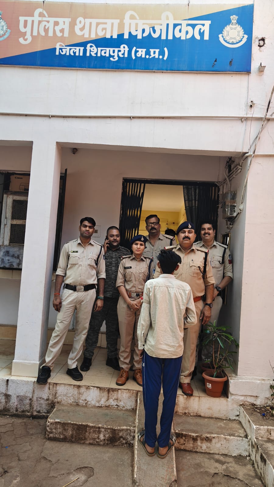 <p><strong>चाय में नशीला पदार्थ मिलाकर युवती से दुष्कर्म, अश्लील वीडियो वायरल करने वाले आरोपी को पुलिस ने दबोचा</strong></p>