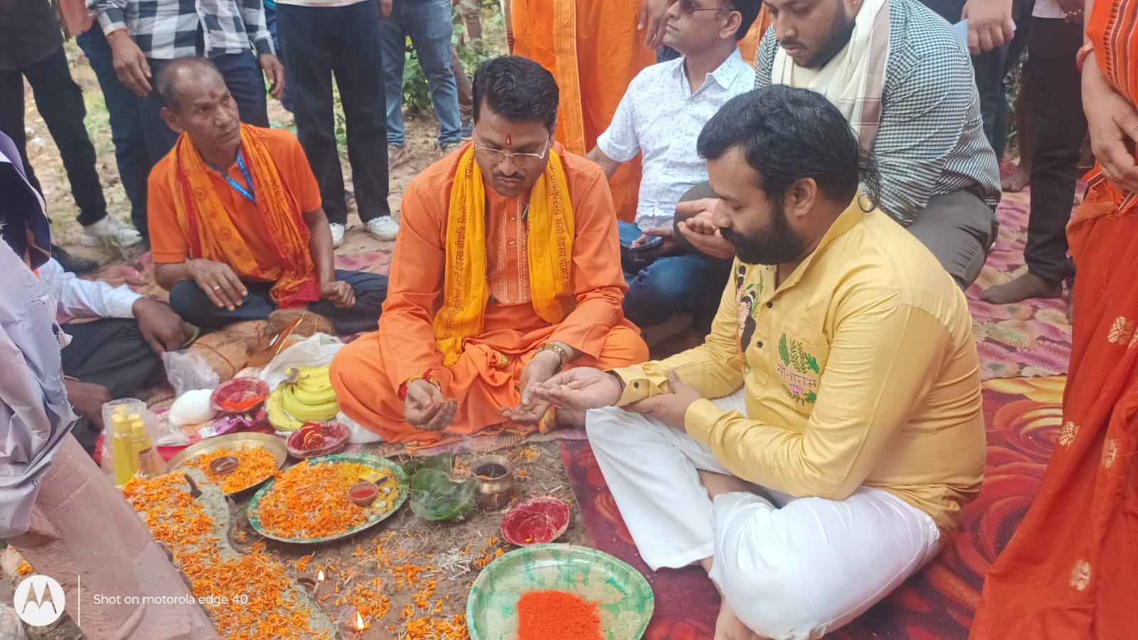 <p>पुटका पहाड़ में गूंजा ‘जय श्रीराम’, 13 किमी वॉकथॉन में शामिल हुए ‘हनुमान अंश’ फेम शोभिनव सत्य</p><p><br></p>