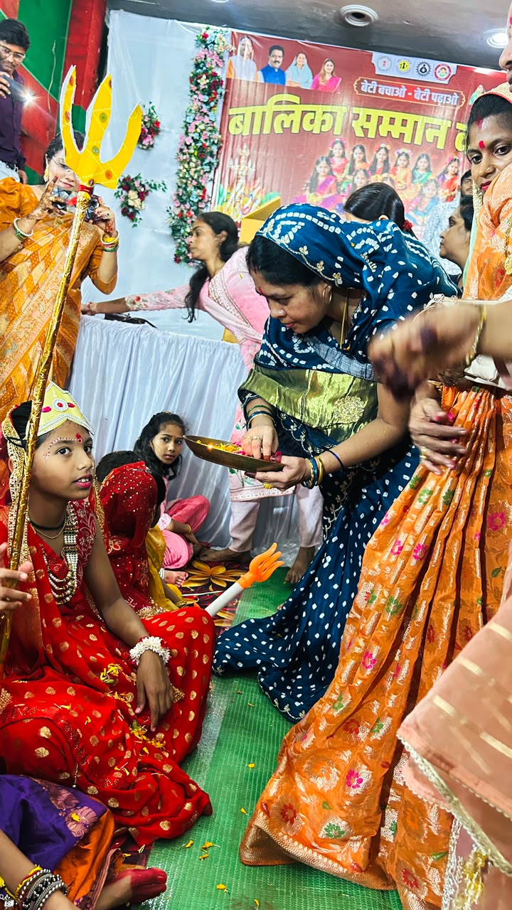 <p><strong>551 बालिकाओं का पूजन कर दिया सम्मान, शिक्षा और सशक्तिकरण का संदेश</strong></p>
