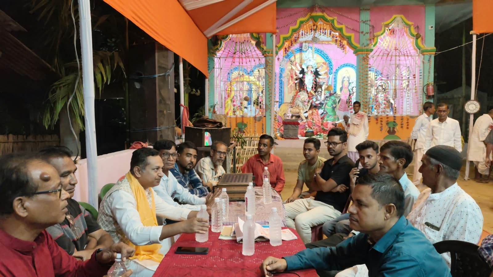 <p>Mankachar Durga Puja visit MLA Mohibur Rahman </p>