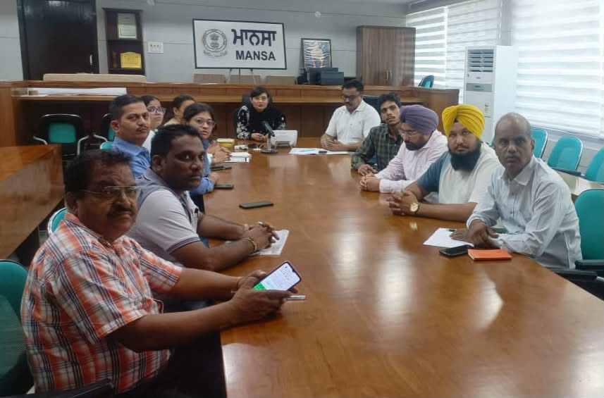 <p>सरकार और इंसाफ कमेट की हुई मीटिंग</p>